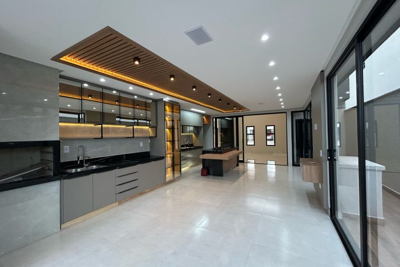 WhatsApp Image 2025-05-07 at 16.27.27 (1)