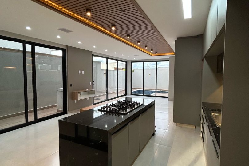 WhatsApp Image 2025-05-07 at 16.27.28 (1)